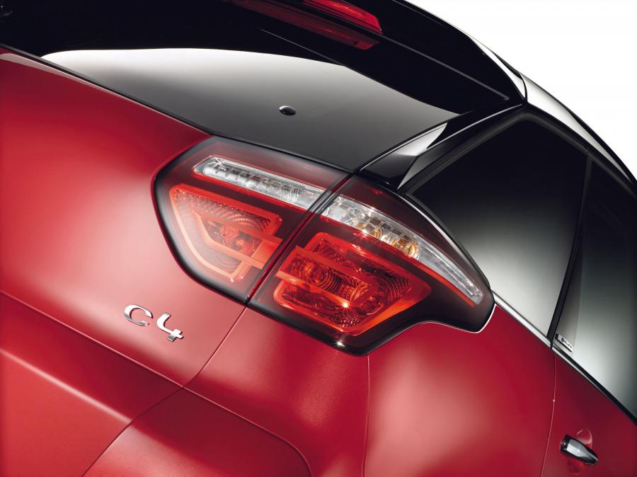  Citroen C4 Picasso 2011 года  (фото 12 из 13)